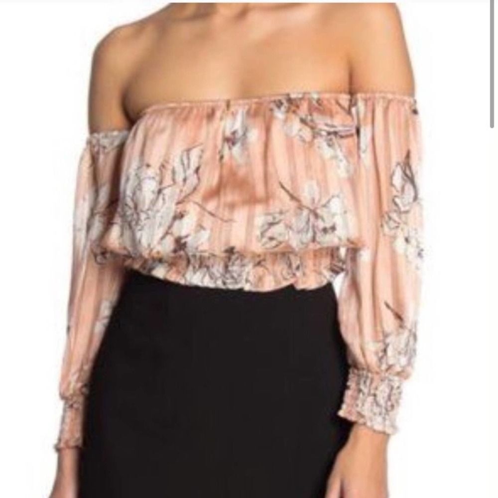 NWT 4SI3NNA Floral Off the‎ Shoulder Cropped Top